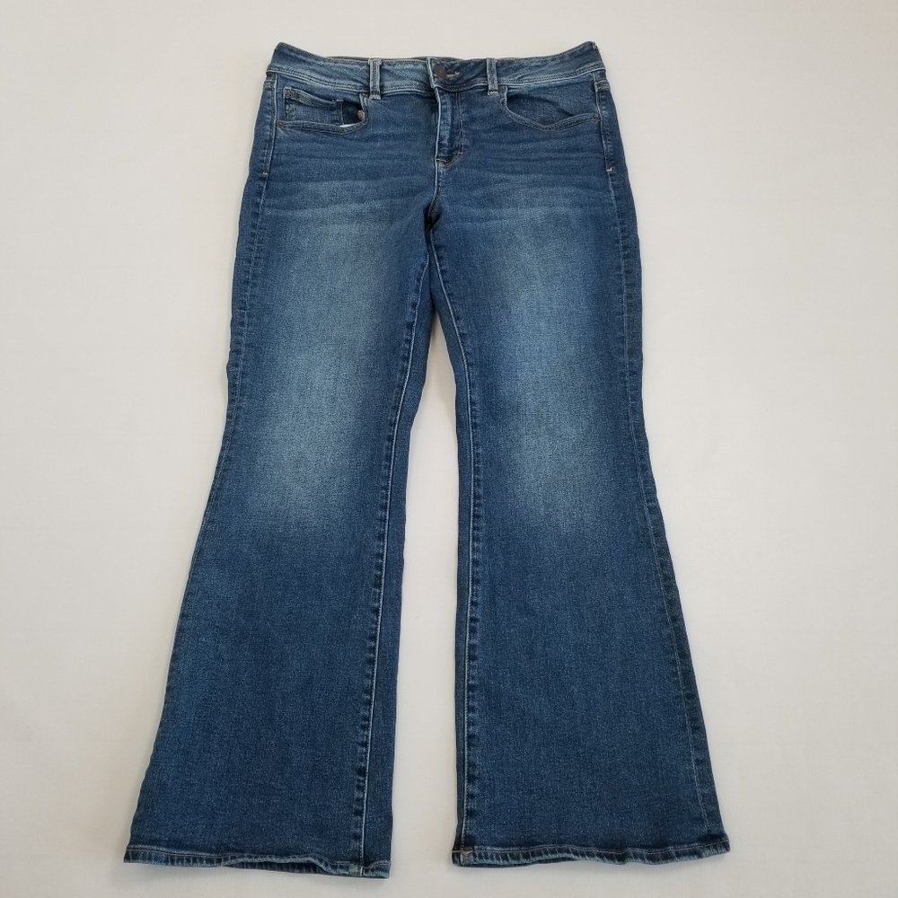 American Eagle Kickboot Bootcut Jeans Size 14 Short